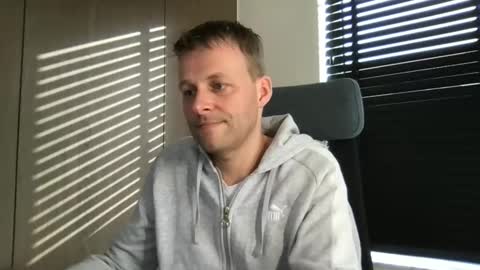 Snapshot of max_straight_1 chatting on March 6, 8:44 am Max take off clothes online show from March 6, 8:44 am