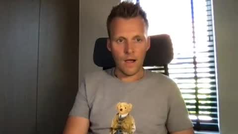 Max take off clothes online show from July 28, 2:05 pm
