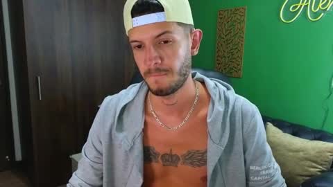 Max Taylor online show from December 5, 2:53 am