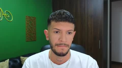 Max Taylor online show from December 26, 7:05 pm