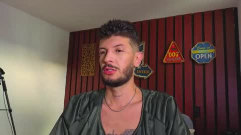 Max Taylor online show from October 16, 7:59 pm