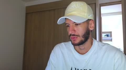 Snapshot of max_tayloor chatting on June 20, 2:53 pm Max Taylor online show from June 20, 2:53 pm
