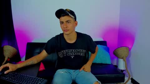 MAX     online show from October 31, 1:28 am