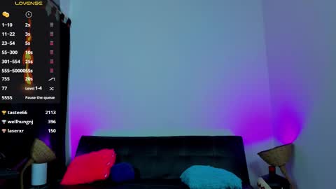 MAX     online show from December 22, 2:47 pm