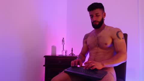 max_xl_ online show from December 26, 10:41 pm