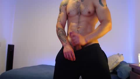 max_xl_ online show from December 4, 3:54 pm