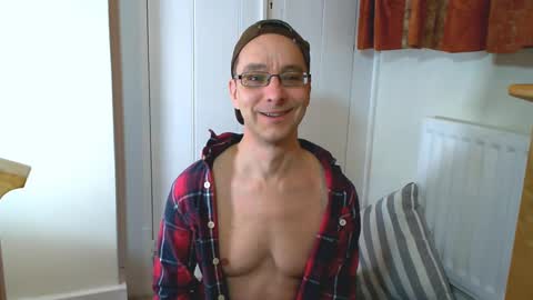 Max Davies online show from February 15, 11:39 am