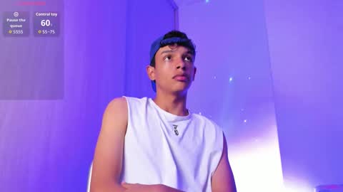 Max  online show from March 25, 1:44 am