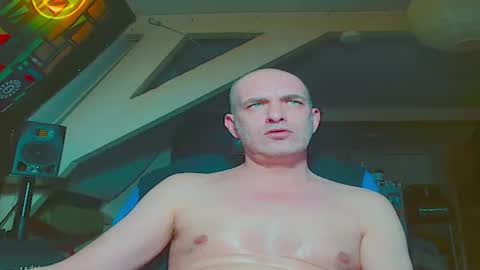 Snapshot of maxhardcore77 chatting on March 24, 12:59 am maxhardcore77 online show from March 24, 12:59 am