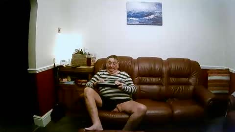 MAX online show from February 2, 12:09 am