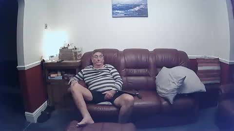 MAX online show from February 22, 10:20 pm