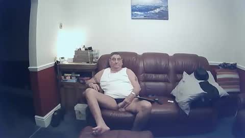 MAX online show from March 5, 11:05 pm