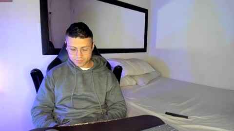 MAXI      online show from October 20, 2:12 am