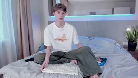 maxim burn online show from March 3, 1:20 pm