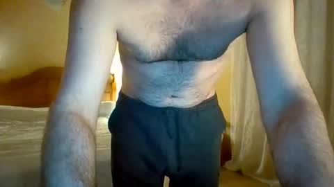 Snapshot of maxim_moment chatting on April 19, 10:23 pm Maxim online show from April 19, 10:23 pm