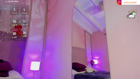 maxim online show from February 15, 9:27 am