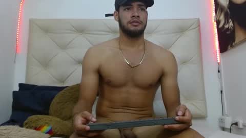 Maximiliano Herrera online show from January 7, 9:25 pm