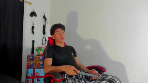 Maximiliano online show from December 14, 7:51 pm