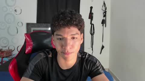 Snapshot of maximiliano_khalil chatting on January 16, 8:46 pm Maximiliano online show from January 16, 8:46 pm