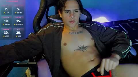 Snapshot of maximiliano_scoott_ chatting on September 23, 6:55 pm maximiliano_scoott_ online show from September 23, 6:55 pm