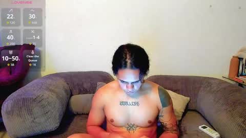 maximiliano_scoott_ online show from April 7, 6:25 am