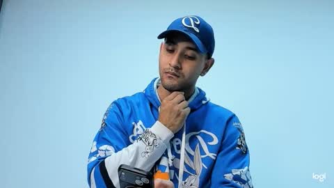 Snapshot of maximo004 chatting on February 7, 10:02 pm Maximo online show from February 7, 10:02 pm