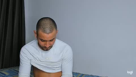 Snapshot of maximo004 chatting on February 20, 1:24 am Maximo online show from February 20, 1:24 am