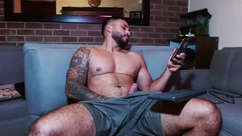 Snapshot of maximo_luck chatting on October 1, 9:21 pm Max online show from October 1, 9:21 pm