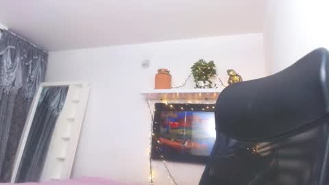 maximo_ston online show from March 19, 4:38 am