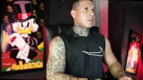Snapshot of maximo_vega chatting on October 21, 11:05 pm Maximo online show from October 21, 11:05 pm