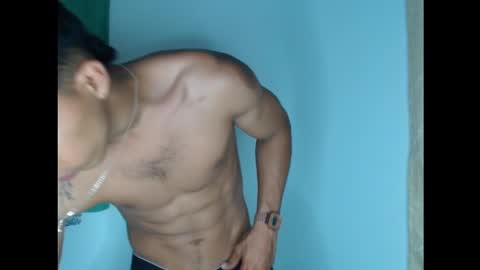 Snapshot of maximo_vega_new chatting on December 8, 10:57 pm Maximo Aron Vega online show from December 8, 10:57 pm