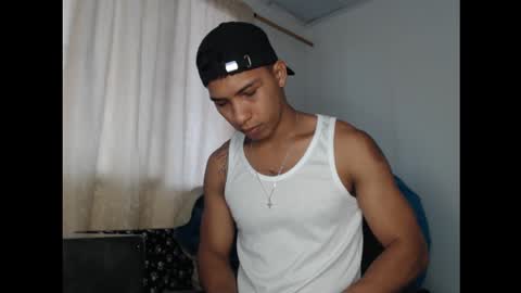 Snapshot of maximo_vega_new chatting on December 9, 11:58 am Maximo Aron Vega online show from December 9, 11:58 am