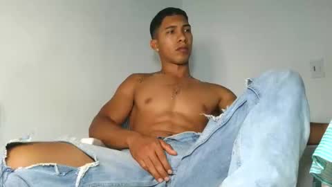 Maximo Aron Vega online show from November 27, 9:17 pm