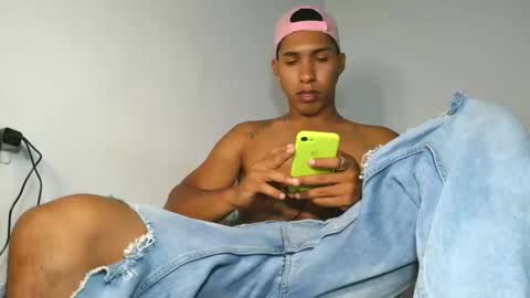 Maximo Aron Vega online show from December 17, 11:44 pm