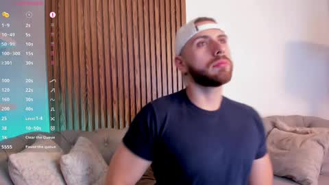 Snapshot of maximo_wolf1 chatting on April 23, 8:55 pm Maximo Wolf online show from April 23, 8:55 pm