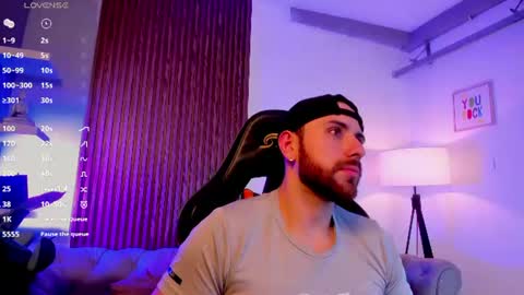 Snapshot of maximo_wolf1 chatting on June 20, 8:22 pm Maximo Wolf online show from June 20, 8:22 pm
