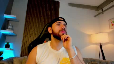 Snapshot of maximo_wolf1 chatting on June 26, 11:36 am Maximo Wolf online show from June 26, 11:36 am