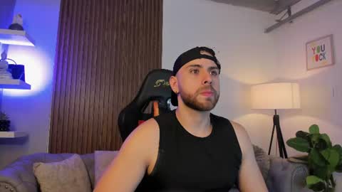 Snapshot of maximo_wolf1 chatting on July 16, 10:49 pm Maximo Wolf online show from July 16, 10:49 pm