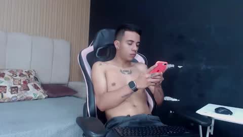 MaximoGray online show from January 14, 6:57 pm