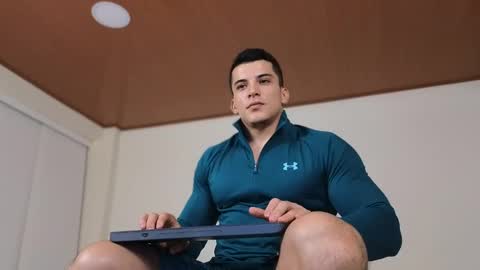 Sebastian online show from December 2, 2:20 am