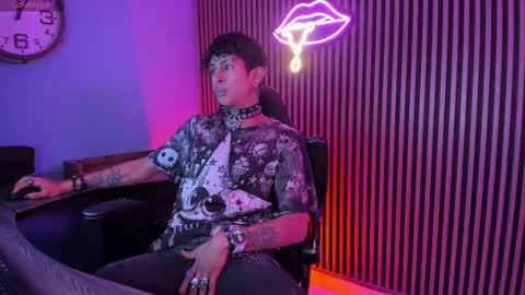 MAXIMO online show from February 17, 3:47 am