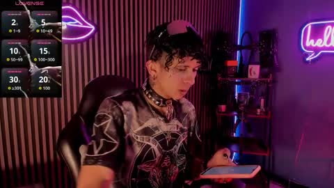 MAXIMO online show from April 5, 1:03 am