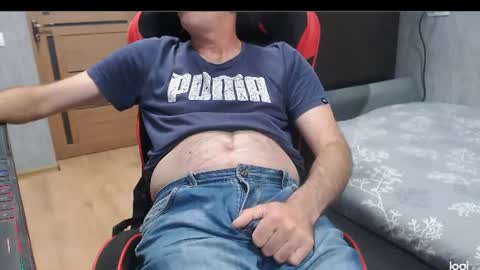 Snapshot of maximus3334 chatting on July 25, 9:34 pm maximus3334 online show from July 25, 9:34 pm