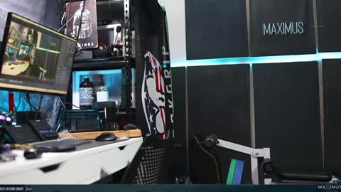 Snapshot of maximus_787 chatting on January 3, 11:23 pm Maximus7871 online show from January 3, 11:23 pm