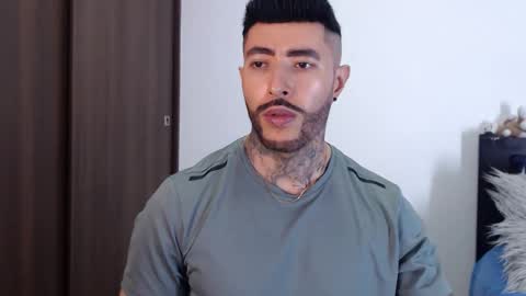 Independent Model online show from December 30, 4:09 am