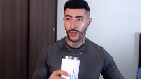 Independent Model online show from December 31, 4:06 am