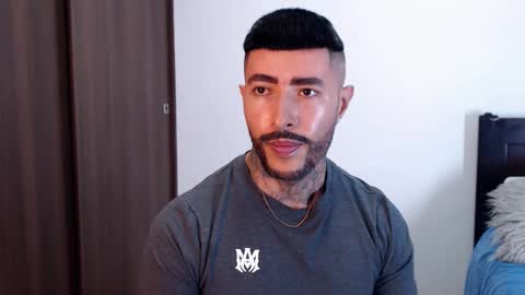 Independent Model online show from January 27, 12:12 am