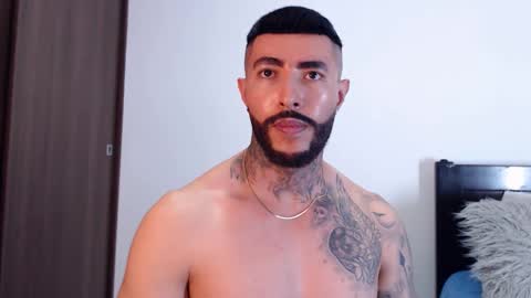 Independent Model online show from February 8, 7:15 am