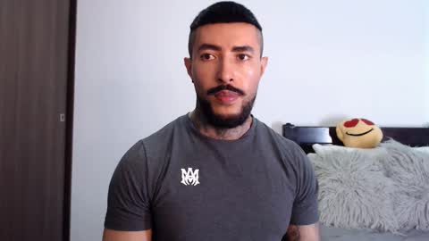 Independent Model online show from March 10, 3:45 am