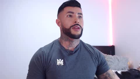 Independent Model online show from October 12, 3:27 am